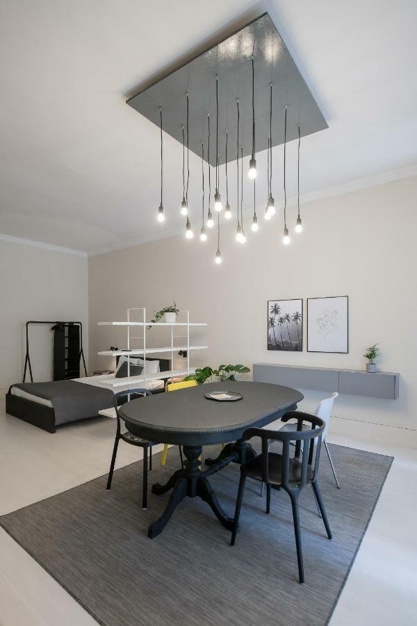 Baixa24 •P1L• Amplo Estudio Na Baixa Com Varanda Porto Buitenkant foto