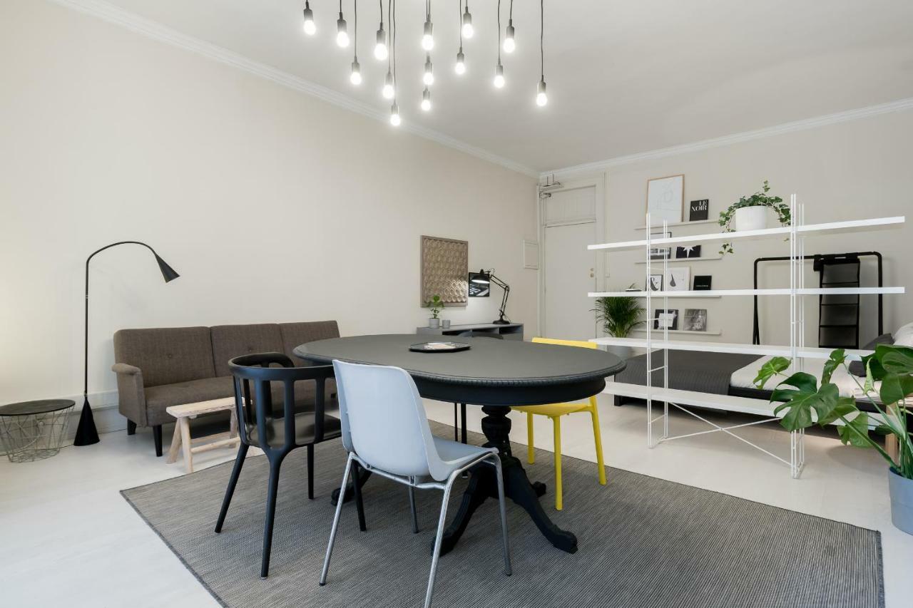 Baixa24 •P1L• Amplo Estudio Na Baixa Com Varanda Porto Buitenkant foto