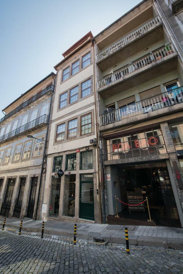 Baixa24 •P1L• Amplo Estudio Na Baixa Com Varanda Porto Buitenkant foto